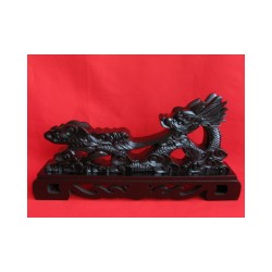 stylový dřevěný stojan na čínské meče a katany - černá lesklá barva.